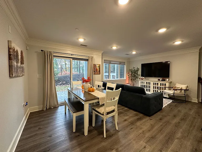 13-18 Hennery Way — Photo 16