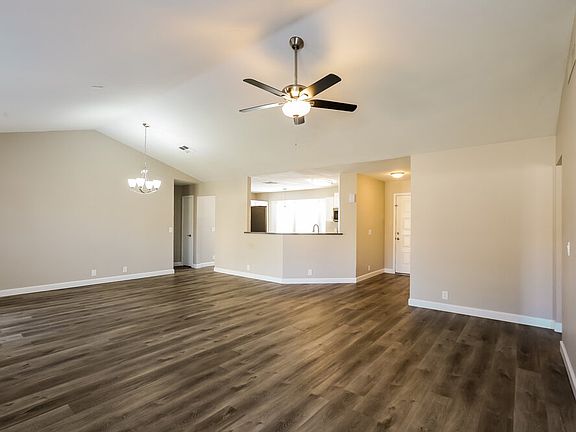 3rd image of 3902 W Morelos St