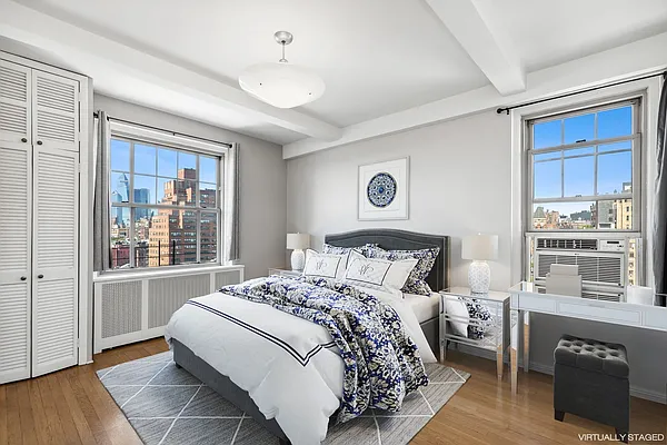APARTMENT VOL.0〜12 セット 44 East 12th Street #10A in Greenwich Village, Manhattan