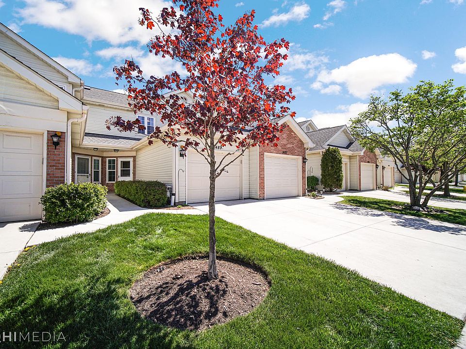 1st image of 1489 Golfview Dr