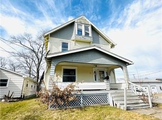 18 Milton Ave, Youngstown, OH