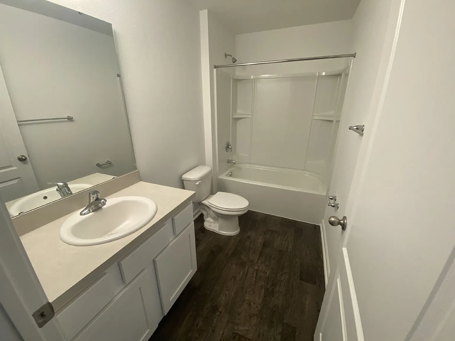 4 bed, 2.0 bath, 1698 sqft, $2,150 — Photo 4