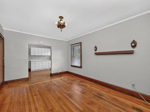 2nd image of 220 Atkinson St APT 2
