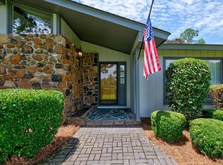 1917 Dixon Ln, Camden, SC 29020