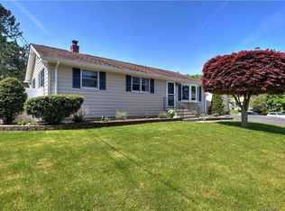 51 Westwood Rd, Milford, CT 06461