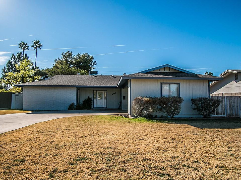 1st image of 601 E Balboa Dr