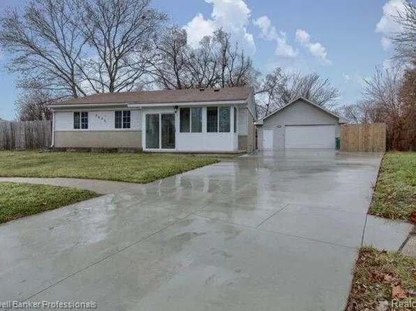 9590 Hamilton St, Van Buren Township, MI 48111