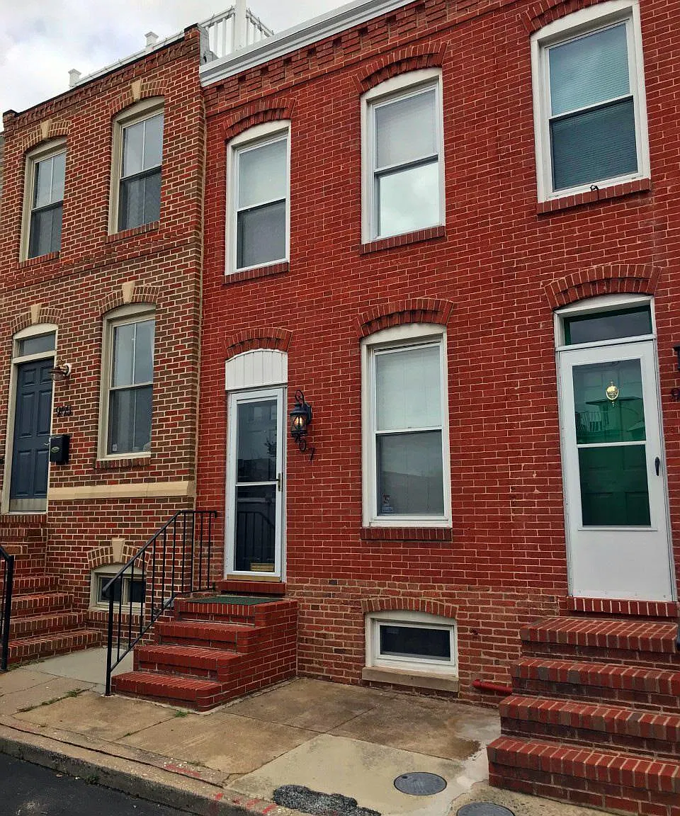 907 S Streeper St — Photo 1