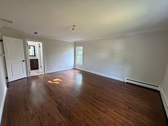 3rd image of 409 N Woodland St