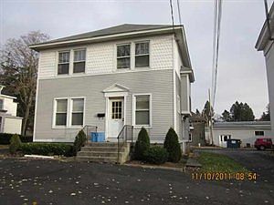 1st image of 423 Kenwood Ave