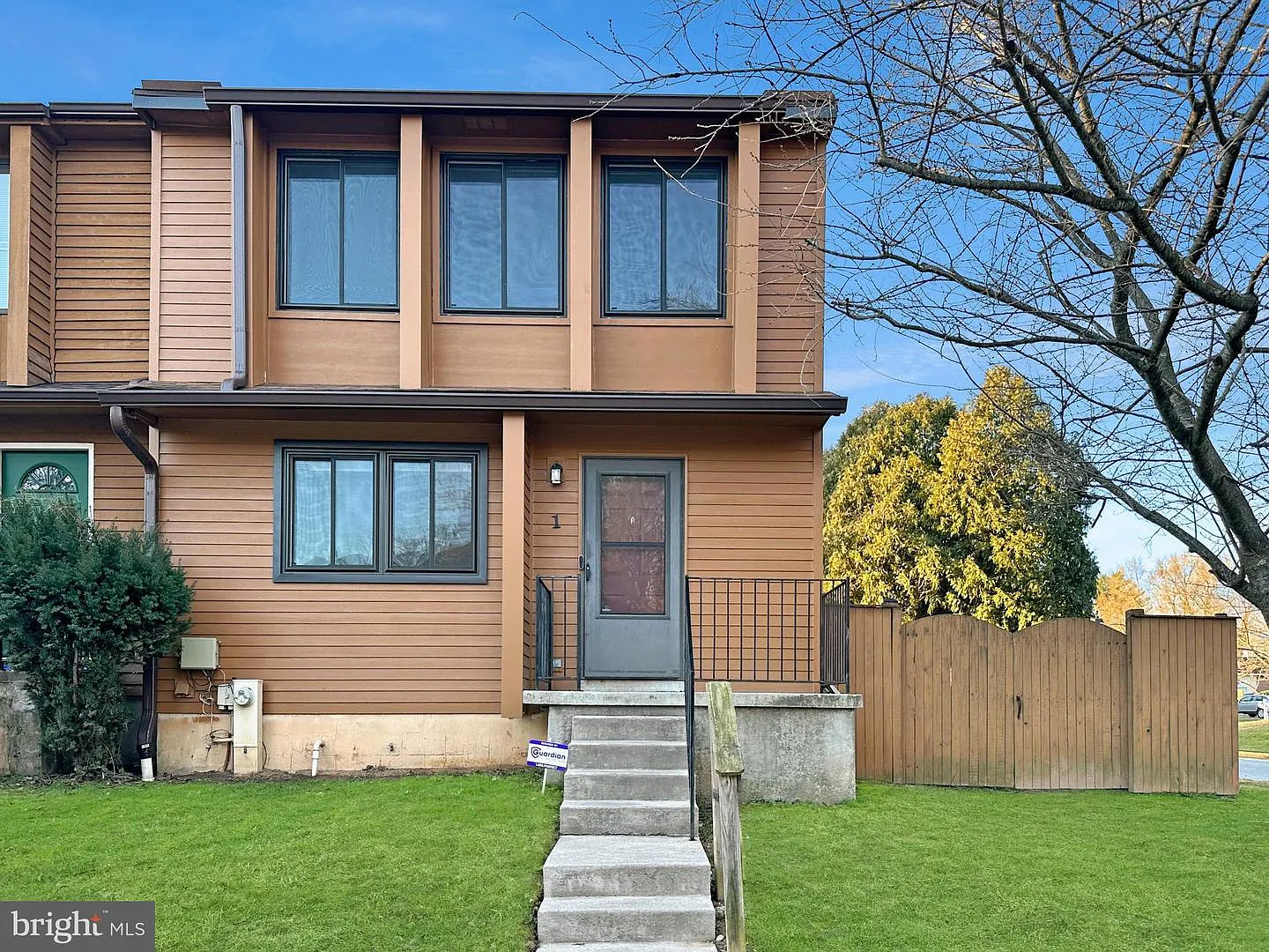 1 Glyndale Ct photo 1