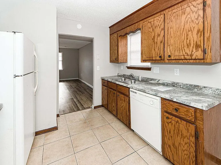 7620 Valleyview Cir — Photo 37