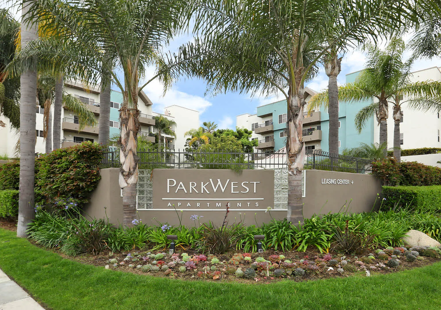 Park West — Photo 3