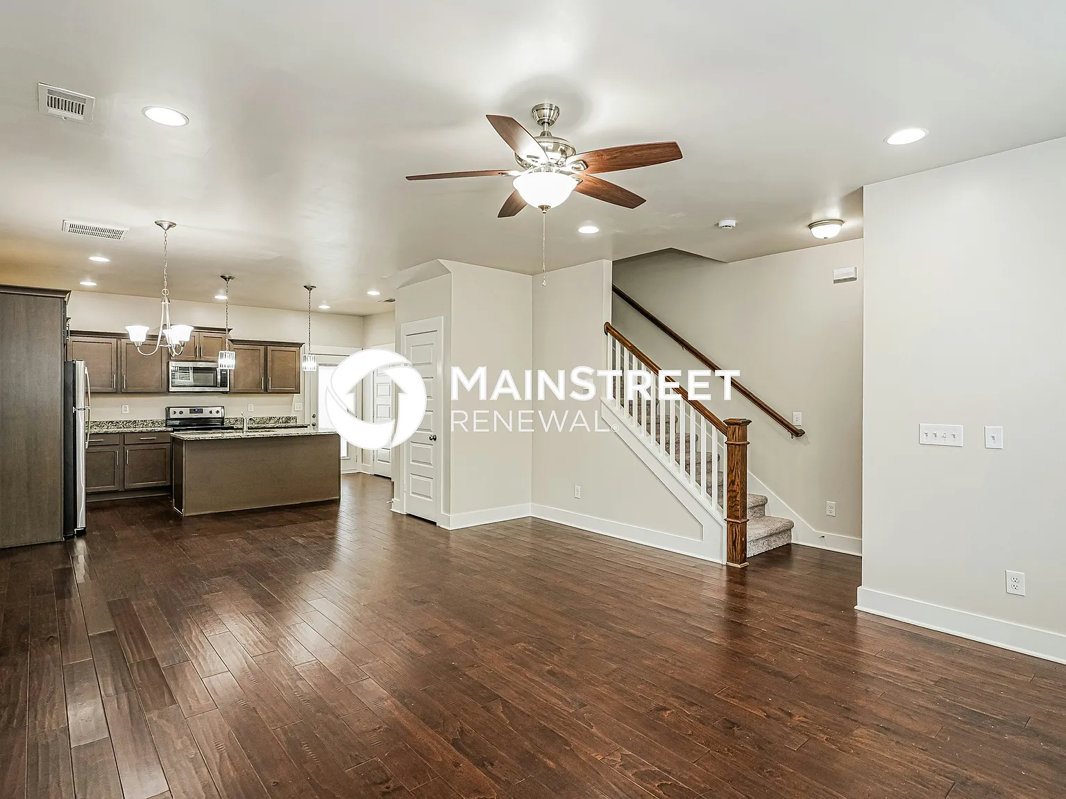 1035 Saddlestone Dr — Photo 4