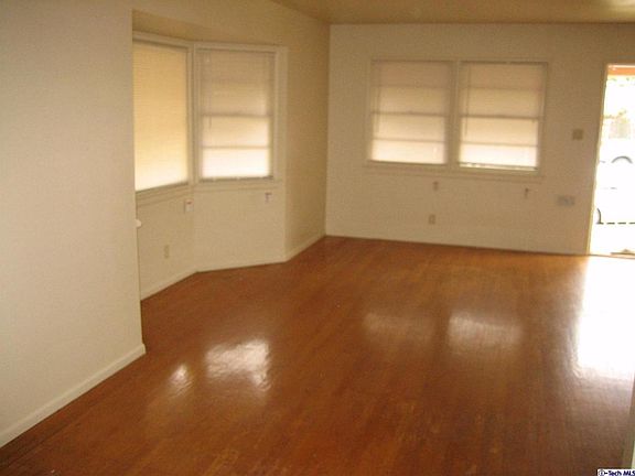 4th image of 2479 Florencita Ave