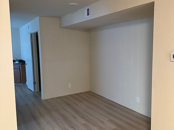 2nd image of 544 E Magnolia Blvd APT A