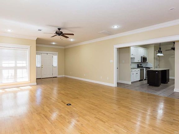 5th image of 4610 Palm Springs Cir #2