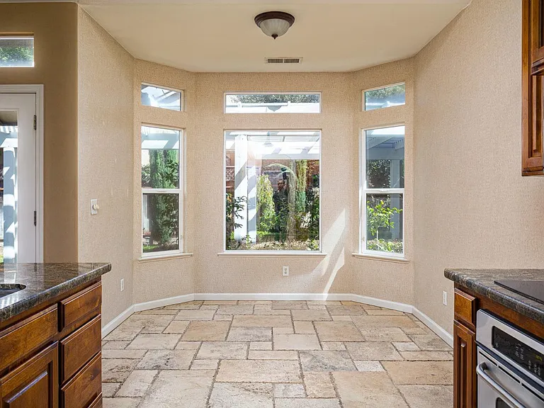 1120 E Sawgrass Ave — Photo 11