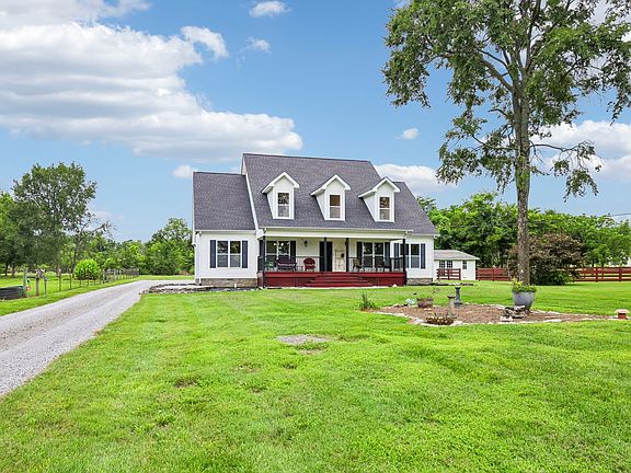 3rd image of 5123 Simmons Bluff Rd