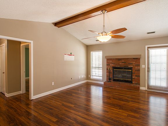 5th image of 902 Haymarket Ln