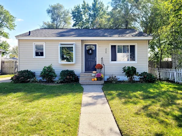 224 Maplelawn St SW, Wyoming, MI 49548