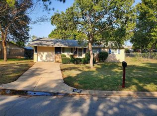 1000 Bryan Dr, Bedford, TX 76022