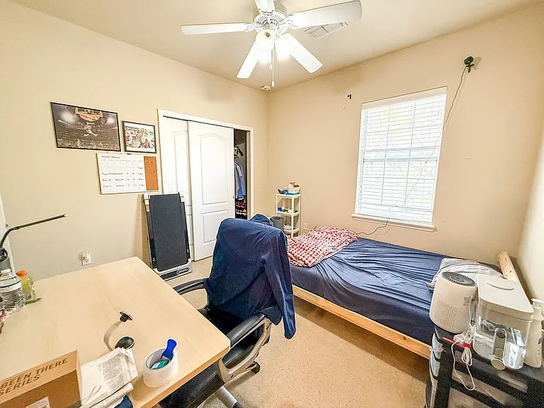 2942 SW 35th Pl #33 — Photo 13