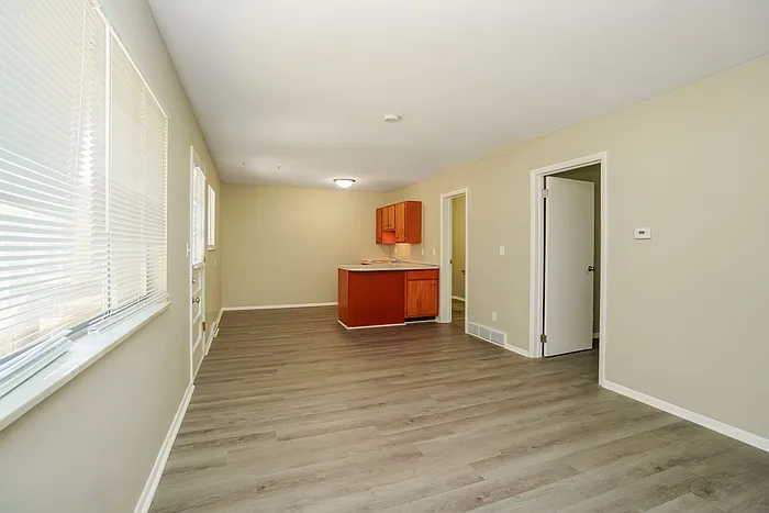 4 bed, 3.0 bath, 1986 sqft, $2,195 — Photo 4