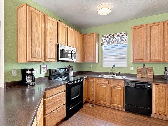 3rd image of 2144 Clipper Way