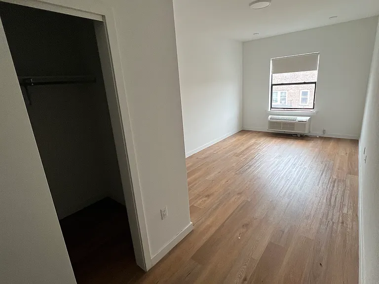 239 Freeway Dr E #5 — Photo 9