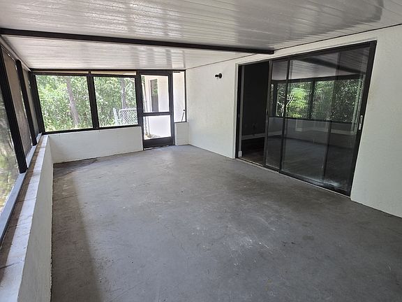 3rd image of 11101 Lindsay Rd