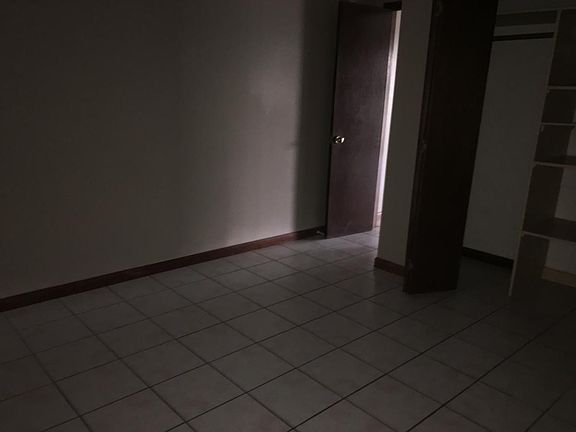 4th image of 209 Gloria St APT A