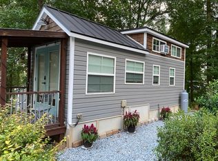 198 Lake Walk Dr, Greer, SC 29651