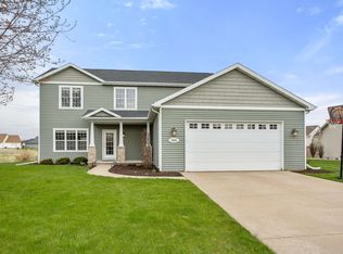 2856 W Warner Estates Dr, Appleton, WI 54913