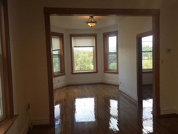 4th image of 1238 N Kedzie Ave