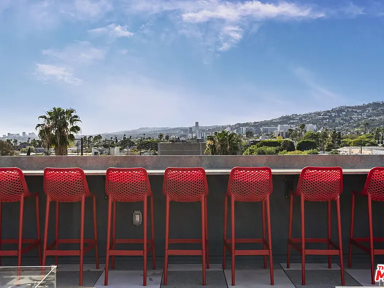 7428 Santa Monica Blvd #301 — Photo 27
