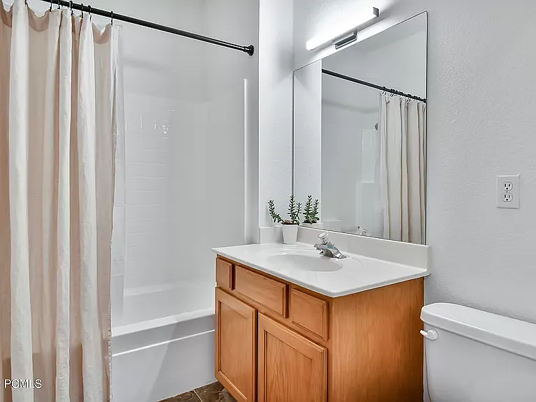 2 bed, 1232 sqft, $2,800 — Photo 4