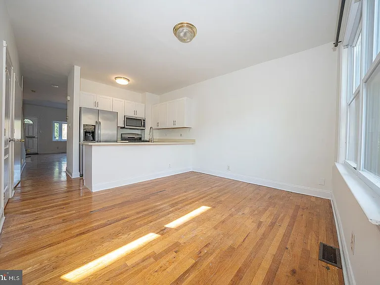 2822 Ogden St #A — Photo 6