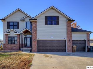 5225 N 20th St, Lincoln, NE 68521