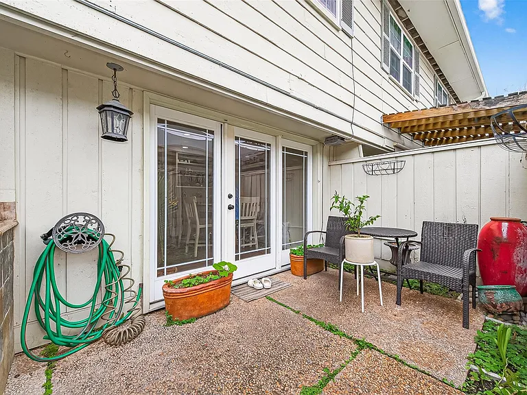 12705 Huntingwick Dr #165 — Photo 33
