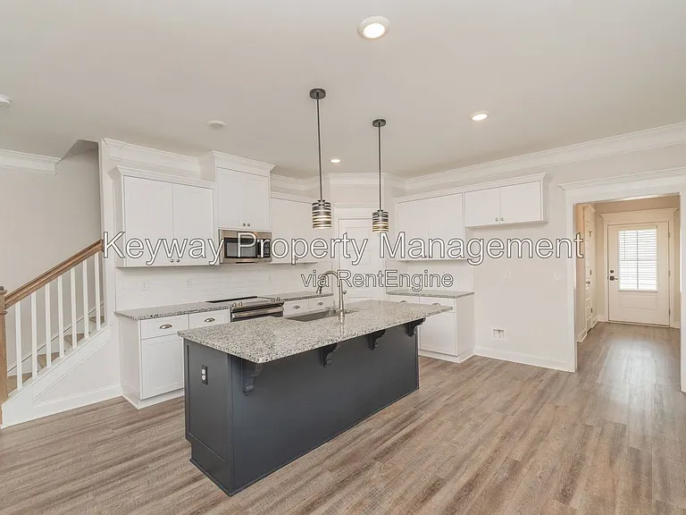 319 Sumac Trl — Photo 9