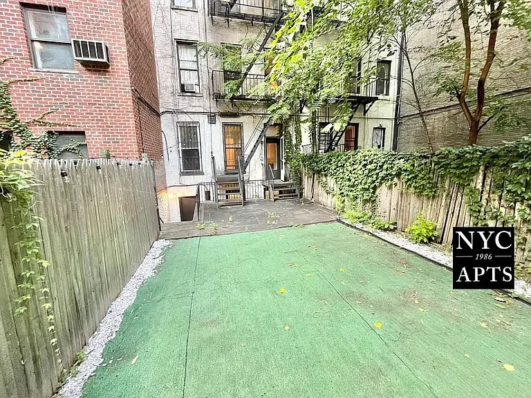 336 E 55th St #1-B — Photo 2