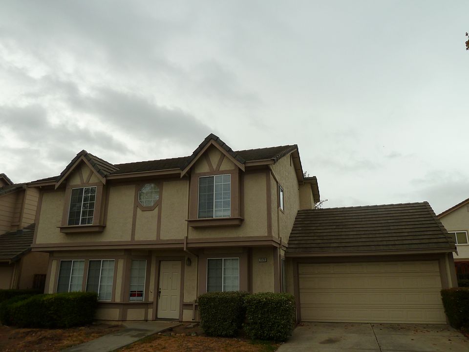 1st image of 1529 Shumaker Way