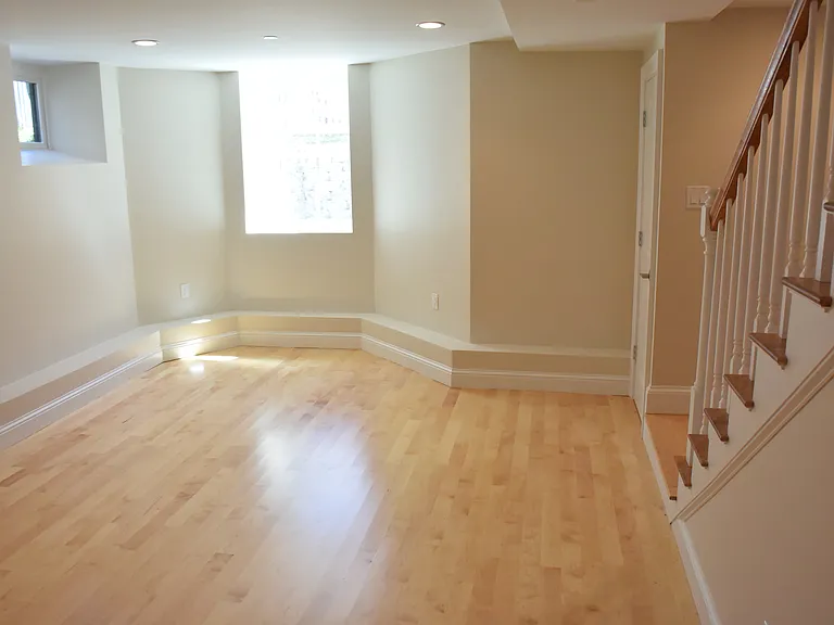 9 Sheridan St #1 — Photo 13