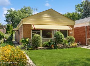 323 Dodge Ave, Evanston, IL 60202
