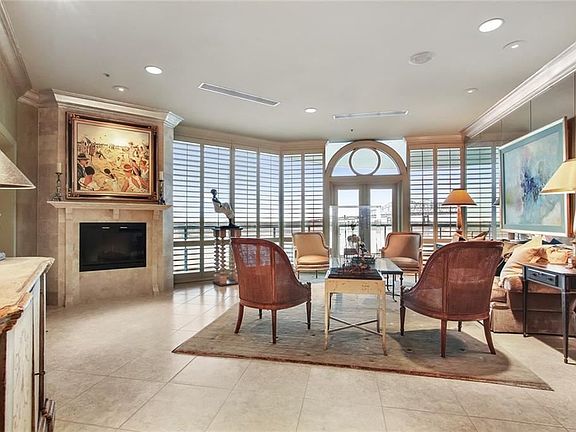 3rd image of 600 Port Of New Orleans Pl APT 4A