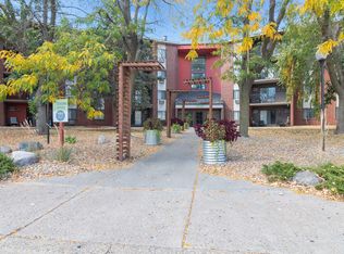Twelve 501 Apartment Homes, Burnsville, MN 55337