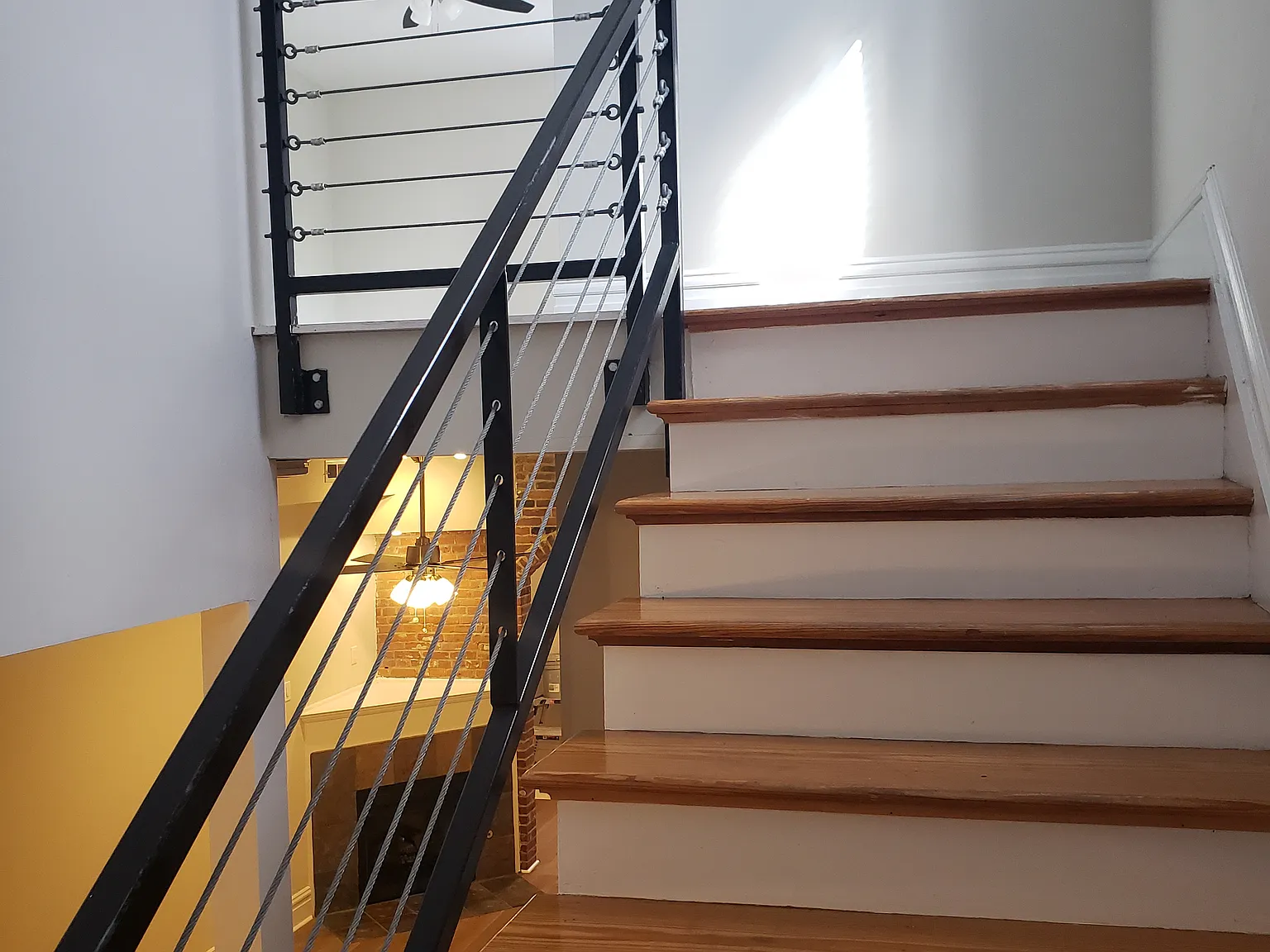 1 bed, 975 sqft, $1,350 — Photo 3
