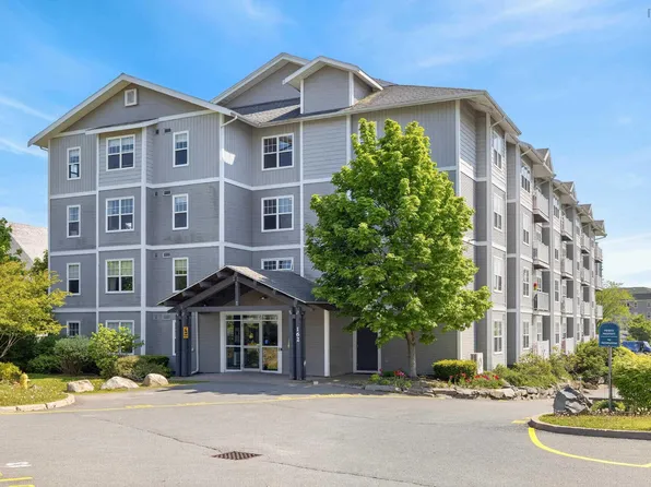 162 Ochterloney St #307, Halifax, NS B2Y 4X3