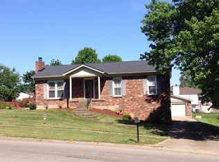 2802 Summerfield Dr, Louisville, KY 40220